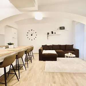  Apartment The Luxury Loft